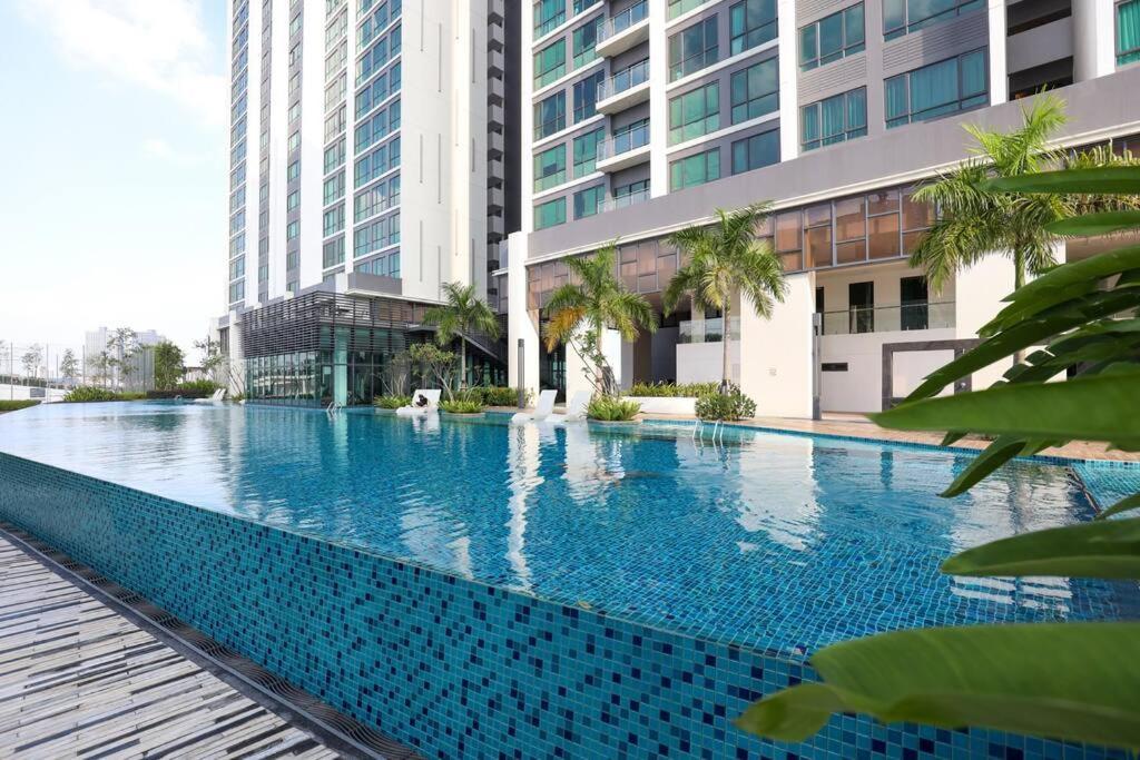 Elegant Homes 9Pax 5Bed Sunway Pyramid-Lagoon 2 Car Park 八打灵再也 外观 照片