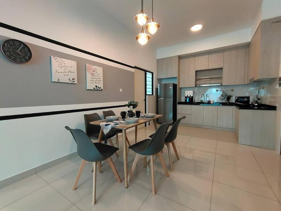 Elegant Homes 9Pax 5Bed Sunway Pyramid-Lagoon 2 Car Park 八打灵再也 外观 照片